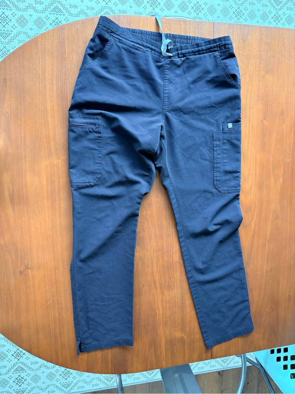 Figs Women’s Dark Navy Cargo Jogger Pants